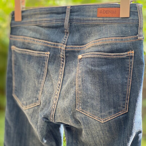 Low-Rise Skinny Ankle Jeans with Front Zipper Detail - Picture 5 of 7